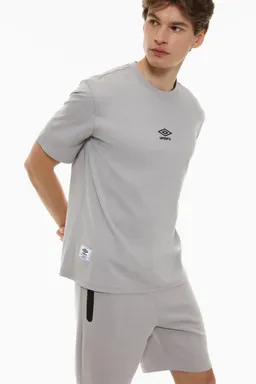Remera deportiva umbro de Lefties en Remeras y Polos para argentina