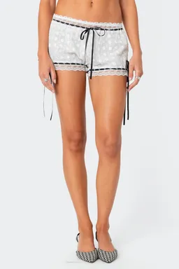 Shorts encaje ojalillos cinta de Edikted en Shorts para argentina