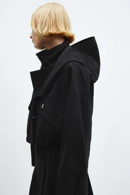 Parka crop con capucha de Mango en Chaquetas para argentina