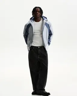Campera acolchada bloques color de Bershka en Abrigos y Camperas para argentina
