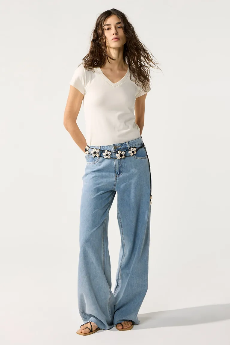 Pantalón de denim de tiro alto con pierna recta y calce holgado de Cuesta Blanca en Pantalones para argentina