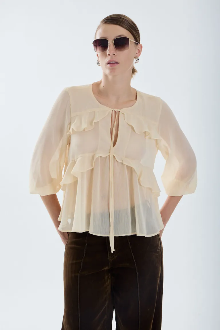 Top de mujer con volados, escote con lazo y mangas con volumen de Portsaid en Tops para argentina