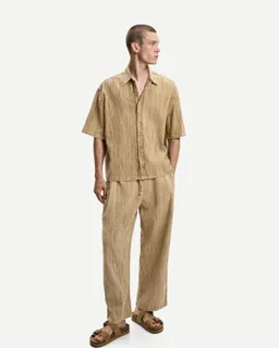 Camisa boxy manga corta plisada de Bershka en Camisas para argentina