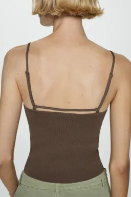 Top punto tirantes de Mango en Tops para argentina