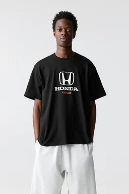 Camiseta manga corta honda de Pull&Bear en Remeras y Polos para argentina