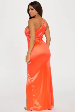 Vestido un hombro rae de Fashion Nova en Vestidos para argentina