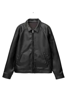 Campera imitación cuero de Pull&Bear en Abrigos y Camperas para argentina