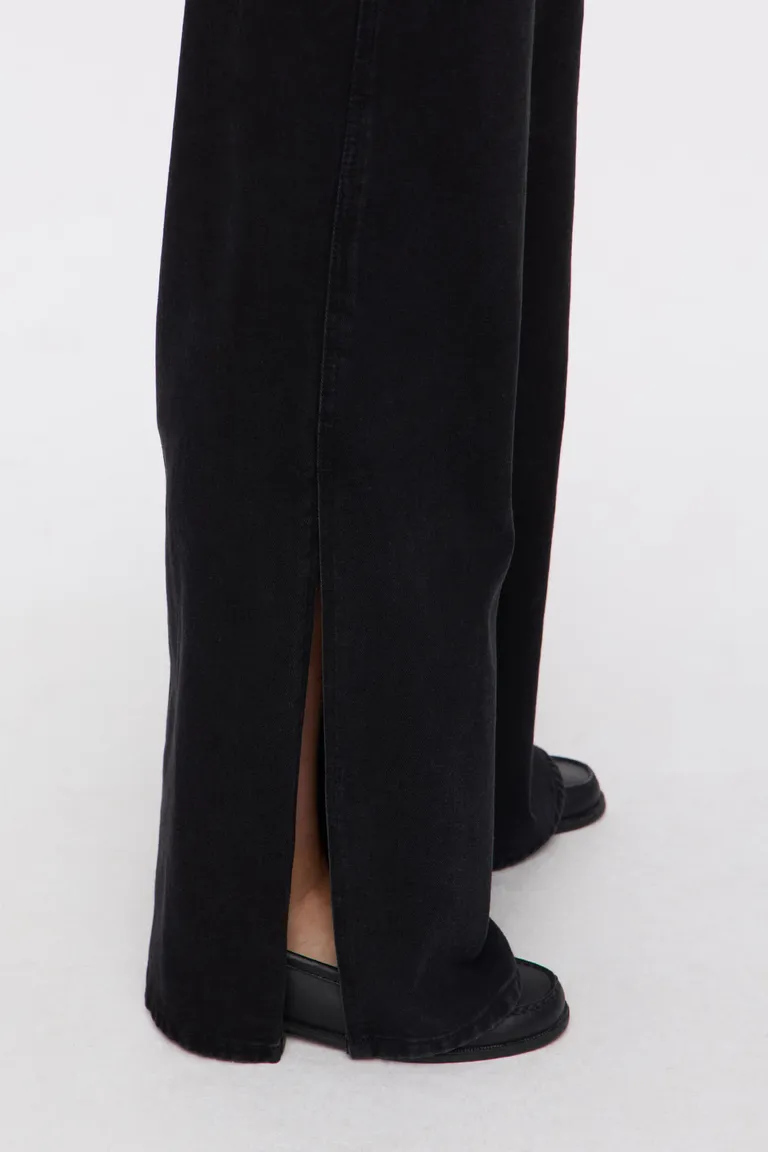 Pantalón de jean wide leg tiro alto con aberturas laterales de Cuesta Blanca en Pantalones para argentina