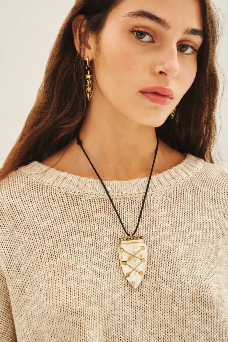 Collar regulable con cuerno central, un accesorio fashion y versátil de Rapsodia en Bijouterie para argentina