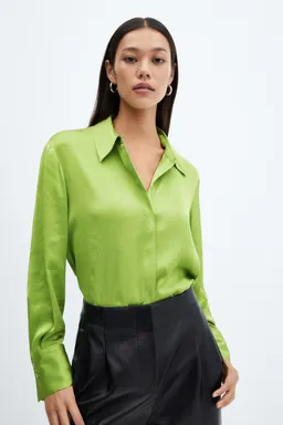 Camisa fluida satinada de Mango en Camisas para argentina