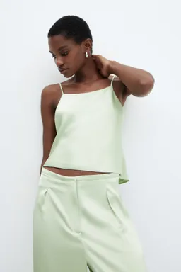 Pantalón fluido satinado de Mango en Pantalones para argentina