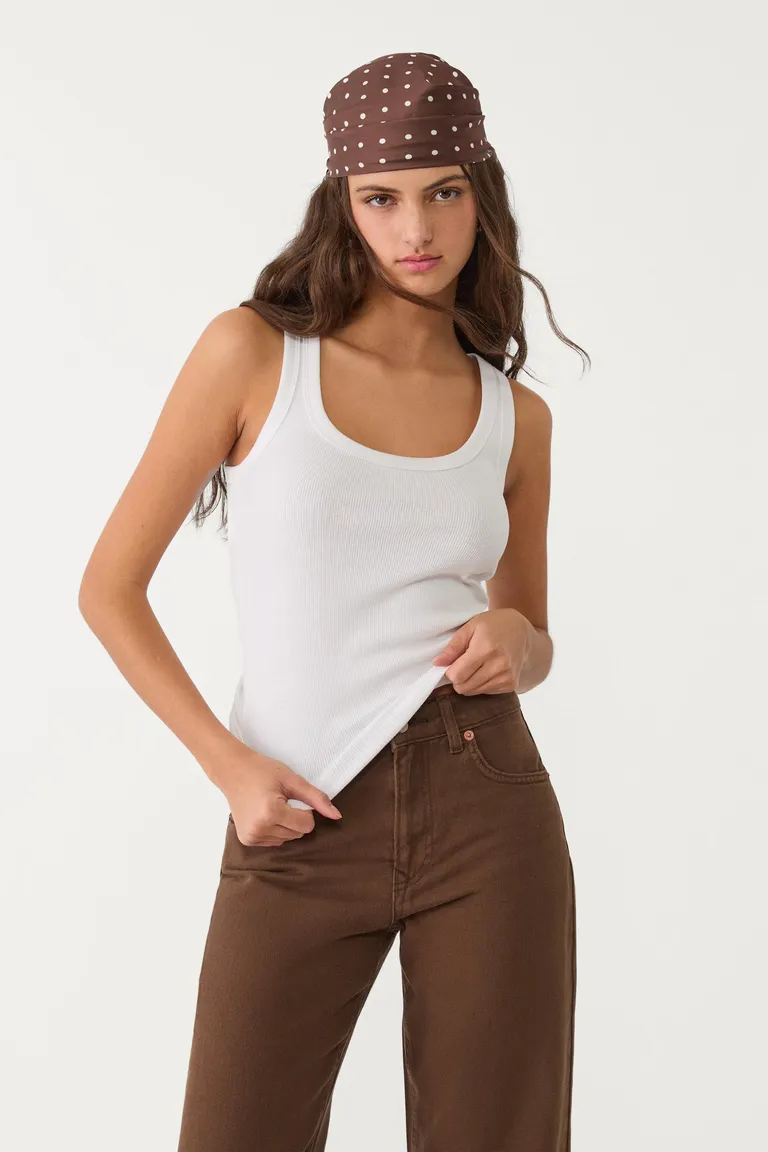 Top básico bretel de Stradivarius en Tops para argentina