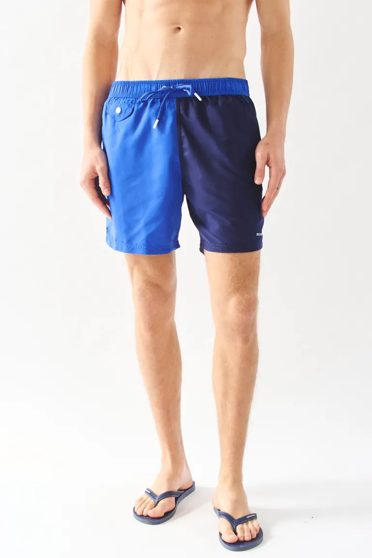 Short de baño bicolor con diseño fresco y detalles funcionales para el hombre moderno de Bensimon en Trajes de Baño para argentina