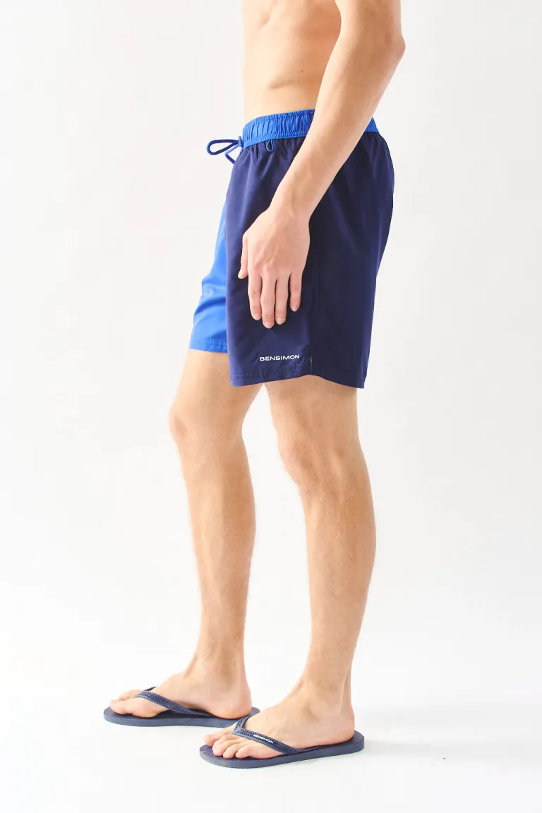 Short de baño bicolor con diseño fresco y detalles funcionales para el hombre moderno de Bensimon en Trajes de Baño para argentina