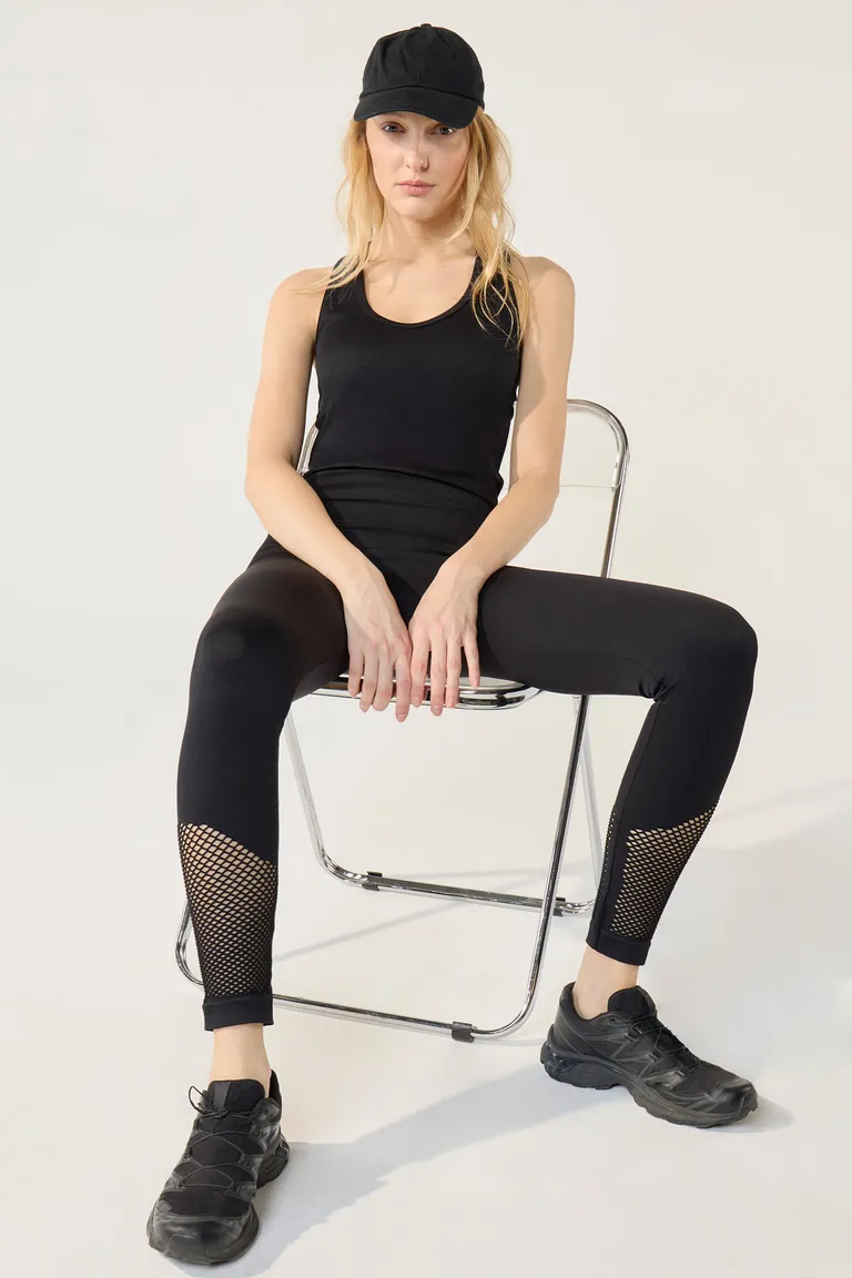Legging deportivo seamless tiro alto con textura en red en botamanga de Cuesta Blanca en Ropa Interior y Medias para argentina
