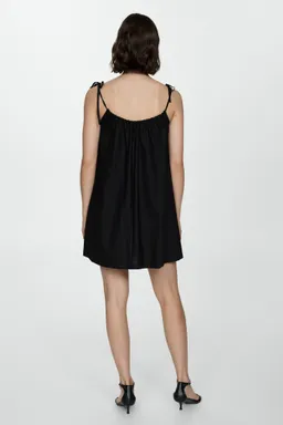 Vestido fluido corto oversize de Mango en Vestidos para argentina