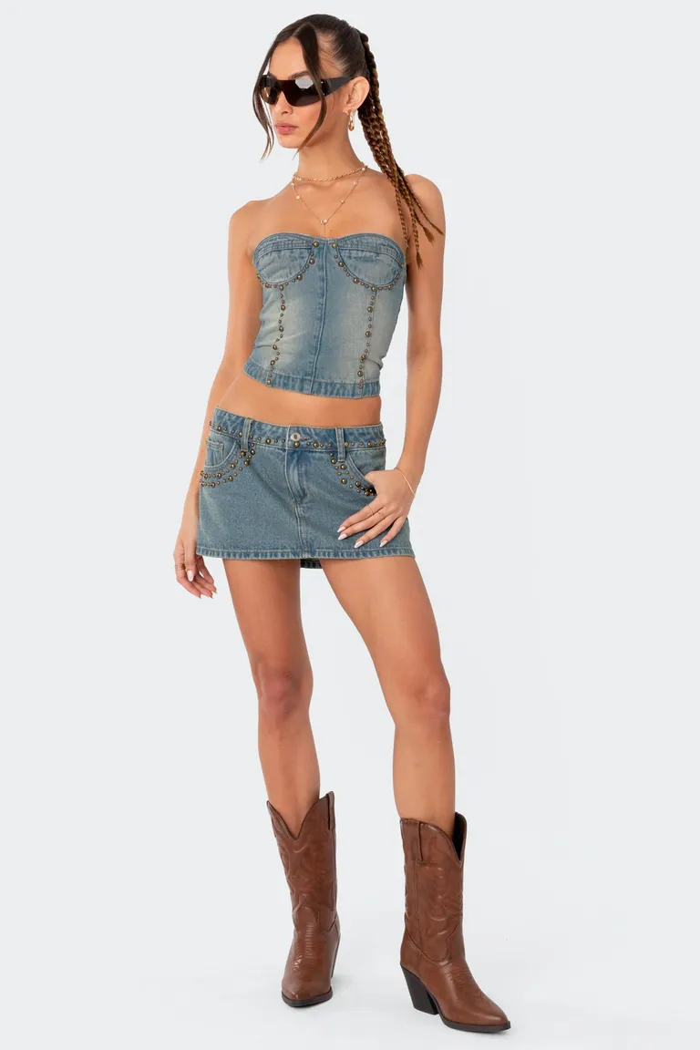 Mini falda denim lavada tachas de Edikted en Shorts para argentina