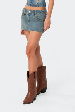 Mini falda denim lavada tachas de Edikted en Shorts para argentina