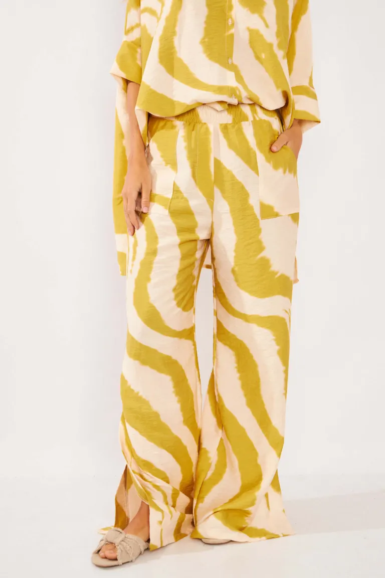 Pantalón ancho de seda con estampado alegre y sofisticado de Belle en Pantalones para argentina