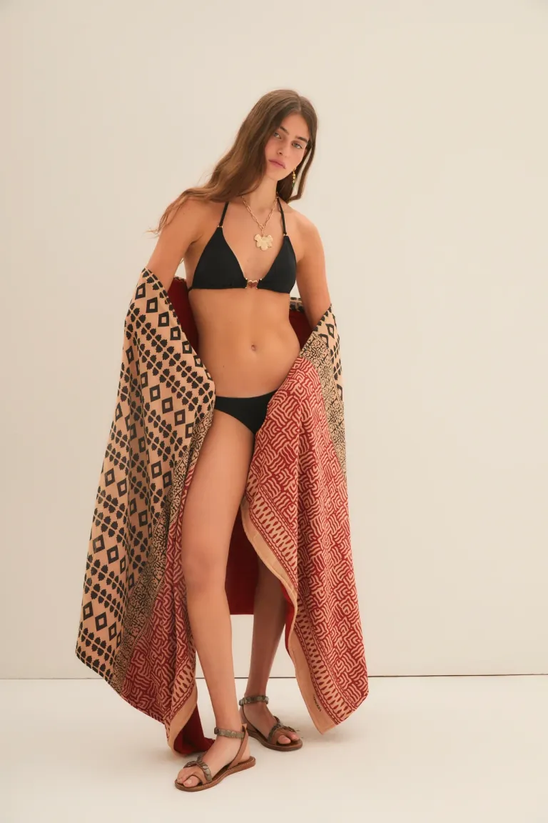 Bikini con detalles de corazón en diseño moderno y femenino de Rapsodia en Swimwear y Beachwear para argentina