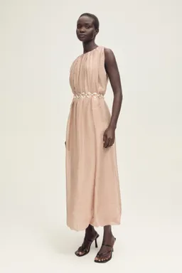 Vestido fruncido abullonado de Mango en Vestidos para argentina