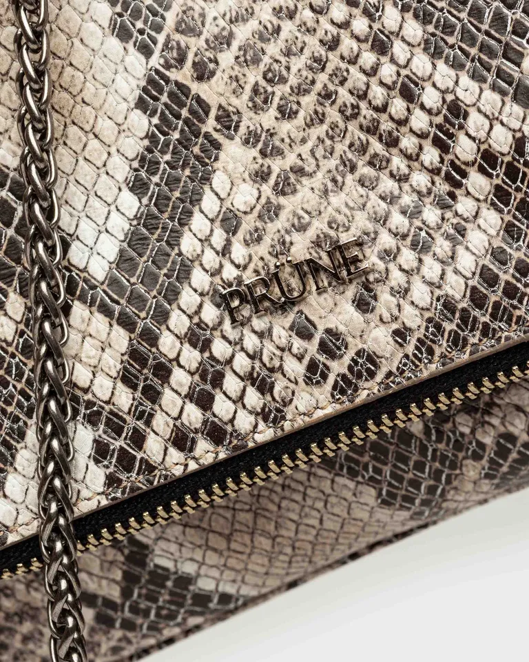 Mini bolso de piel de serpiente con asa ajustable y correa bandolera extraíble de Prüne en Bolsos y Carteras para argentina