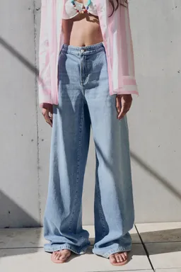 Jean wideleg con pinzas de Mango en Pantalones para argentina