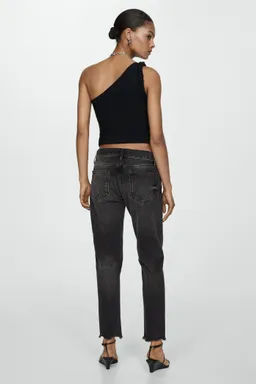 Jeans girlfriend tiro bajo rotos de Mango en Pantalones para argentina