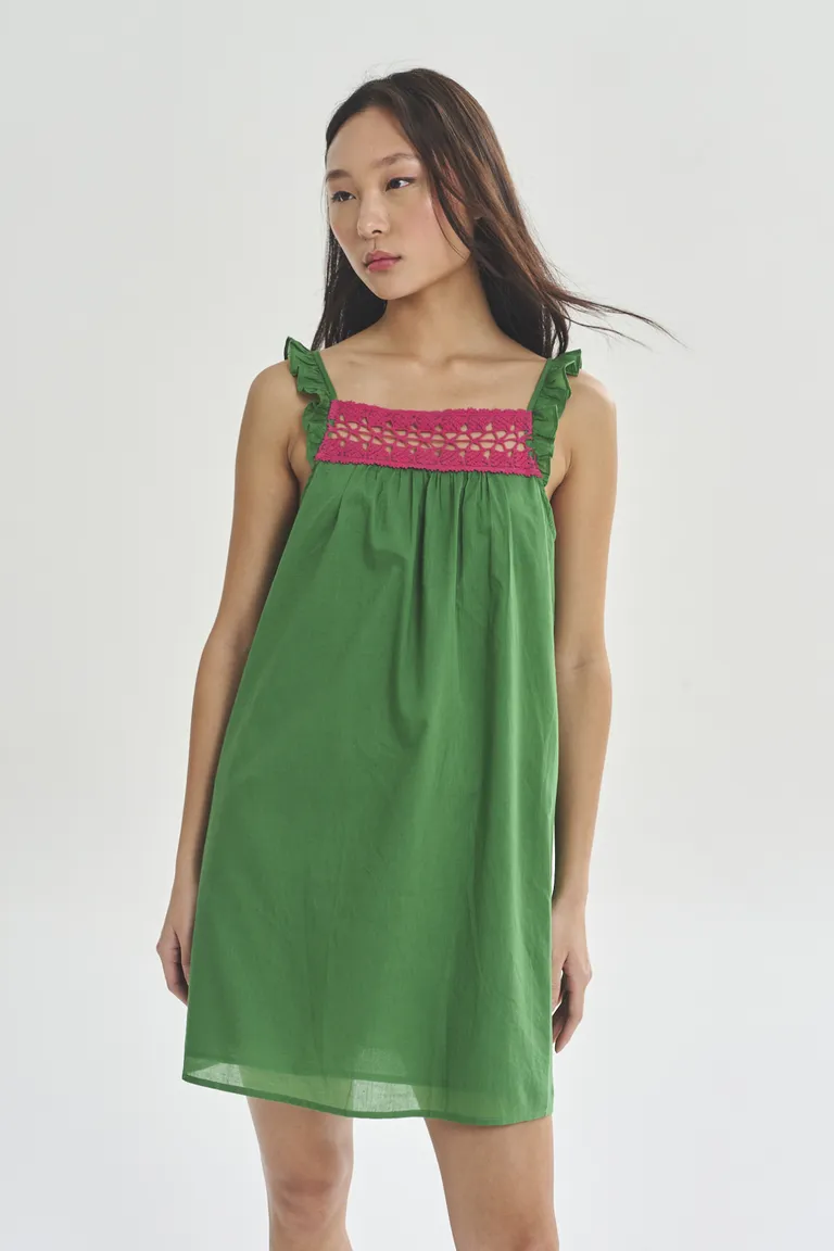Vestido corto bicolor verde y rojo con tirantes, ideal para todo tipo de ocasiones de Akiabara en Vestidos para argentina