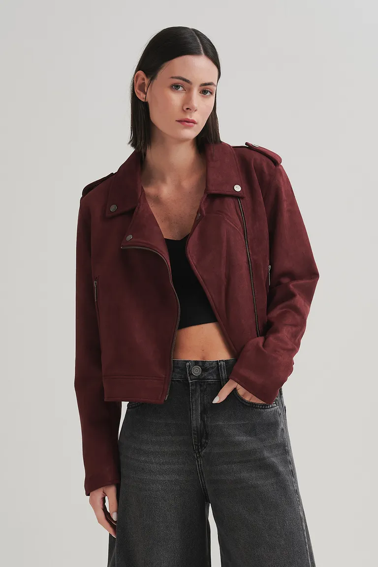 Chaqueta corta con solapas amplias, cierres metálicos y charreteras decorativas de Sweet en Chaquetas para argentina