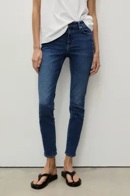 Jeans skinny tiro medio de Mango en Pantalones para argentina