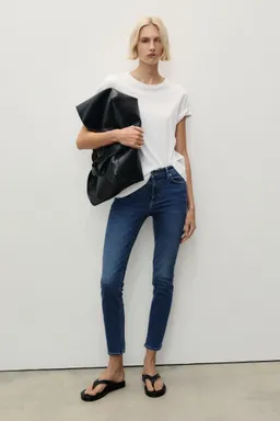 Jeans skinny tiro medio de Mango en Pantalones para argentina