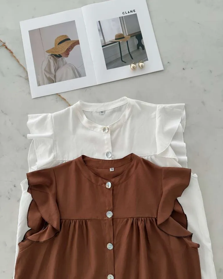 Camisa blanca de rayon poplin sin mangas con volados y fruncidos de Hesed en Camisas para argentina