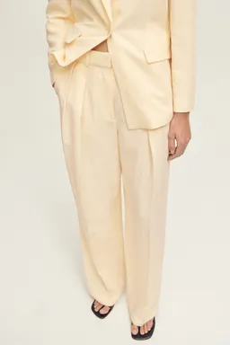 Pantalón traje recto lino de Mango en Pantalones para argentina