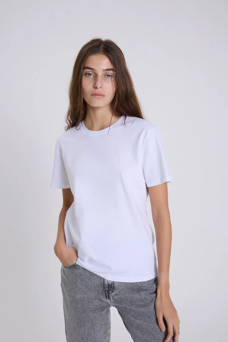 Remera de algodón de corte clásico y manga corta para mujer de Maria Cher en Remeras para argentina