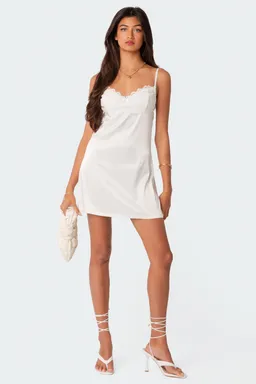 Minivestido satén rowan de Edikted en Vestidos para argentina