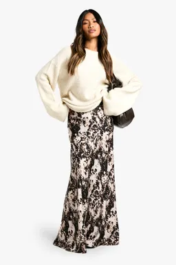Maxi falda satinada con estampado vaca de Boohoo en Faldas para argentina