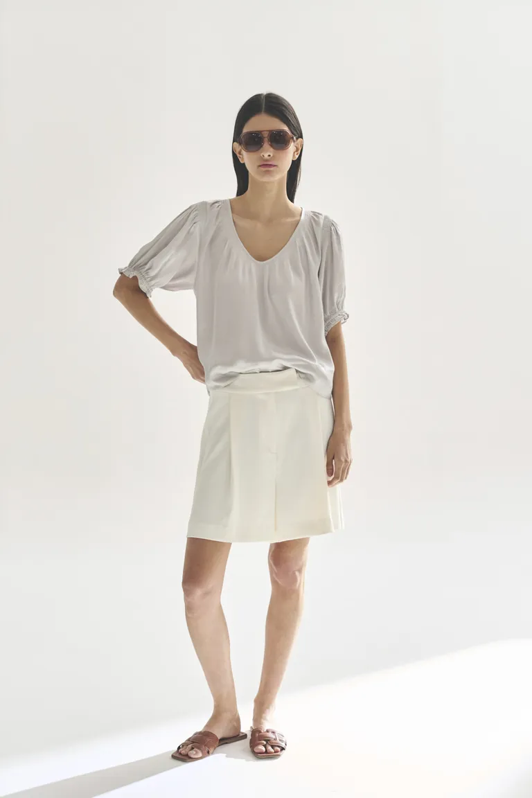 Shorts blancos de estilo casual y fresco para mujer de Akiabara en Shorts para argentina