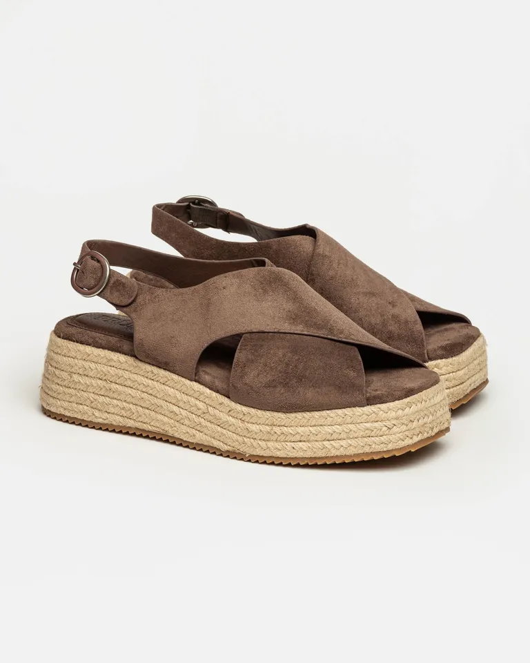 Sandalias de plataforma media con diseño envolvente en efecto gamuza de Prüne en Sandalias para argentina