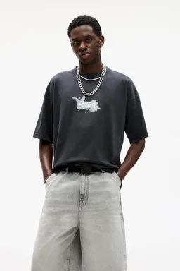Remera stwd gráfico bombilla de Pull&Bear en Remeras y Polos para argentina