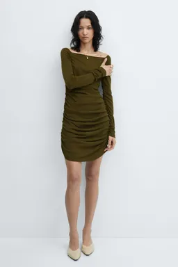 Vestido fruncido escote cuadrado de Mango en Vestidos para argentina