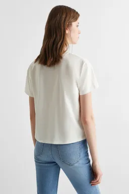 Remera crop con mensaje de Mango Teen en Remeras para argentina