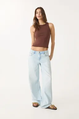 Top nadadora básico de Stradivarius en Tops para argentina