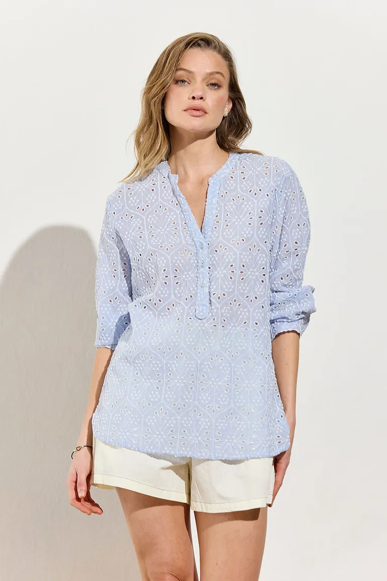 Blusa de broderie blanca con cuello mao y mangas 3/4 de Indiastyle en Blusas para argentina