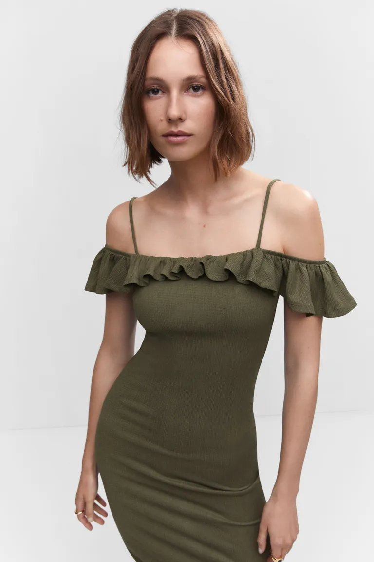 Vestido textura volante de Mango en Vestidos para argentina