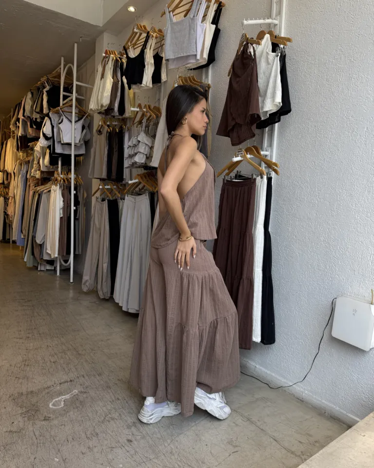Pantalón ancho y bohemio con detalles fruncidos para un look versátil y femenino de Belle en Pantalones para argentina
