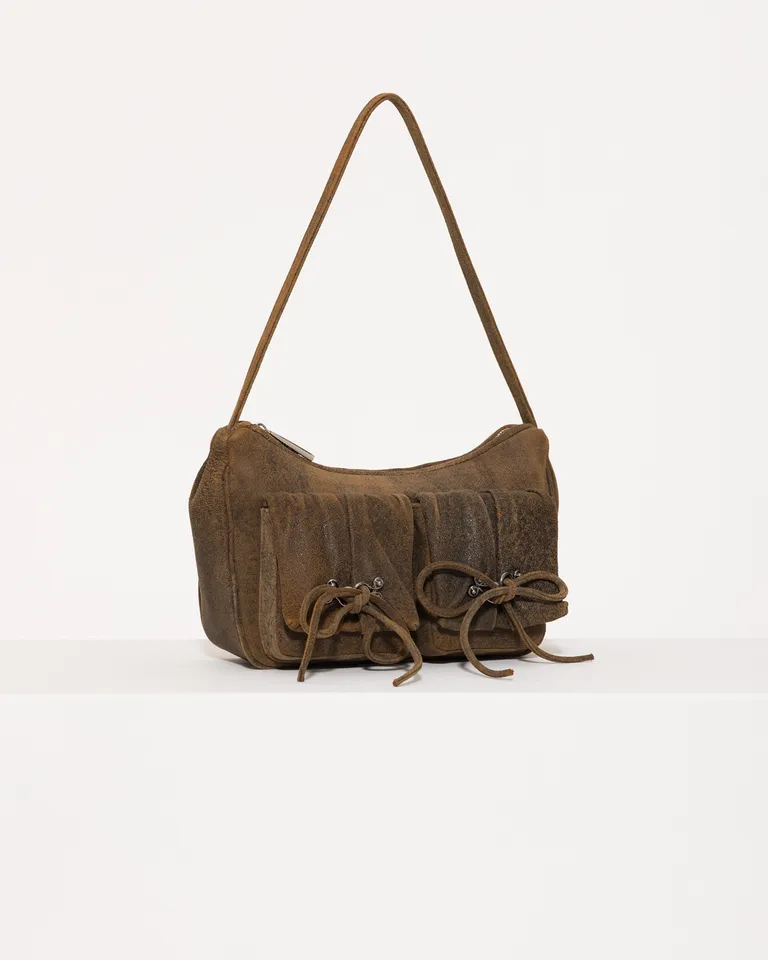 Cartera de Cuero Ovino con Cierre Metálico y Bolsillos Imantados de Jazmin Chebar en Bolsos y Carteras para argentina