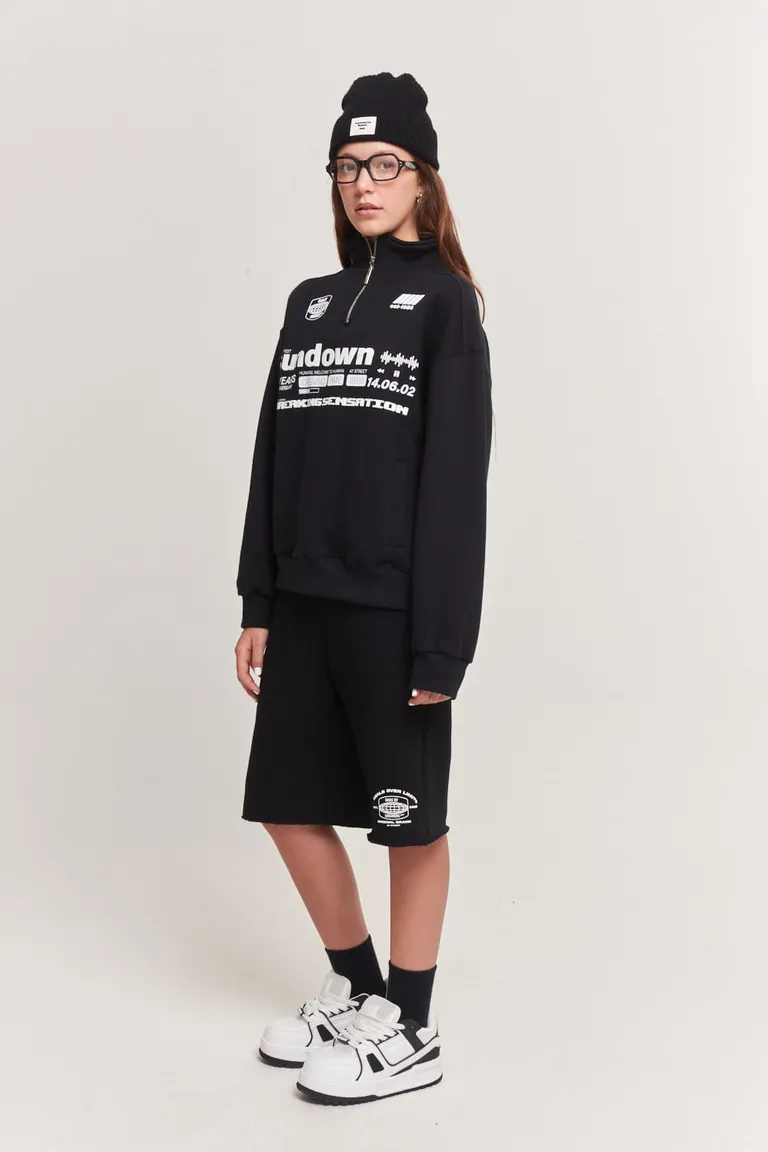 Shorts de efecto rústico con cintura elástica y estampa en pierna de 47 Street en Shorts para argentina