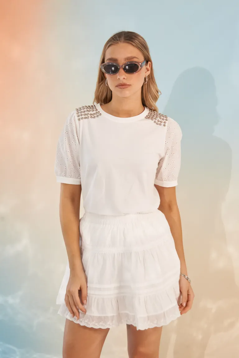 Remera blanca básica - Elegante y versátil para el día a día de Apricot en Remeras para argentina