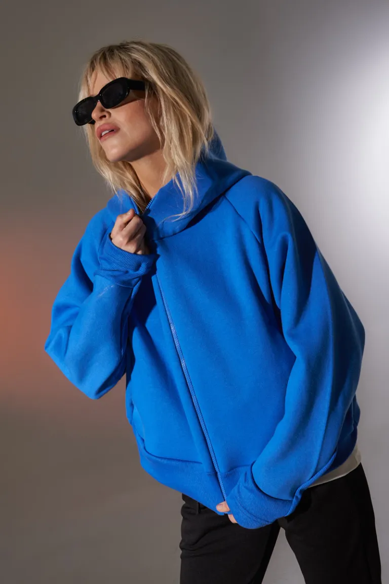 Chaqueta azul de diseño moderno y versátil para mujer de Apricot en Chaquetas para argentina